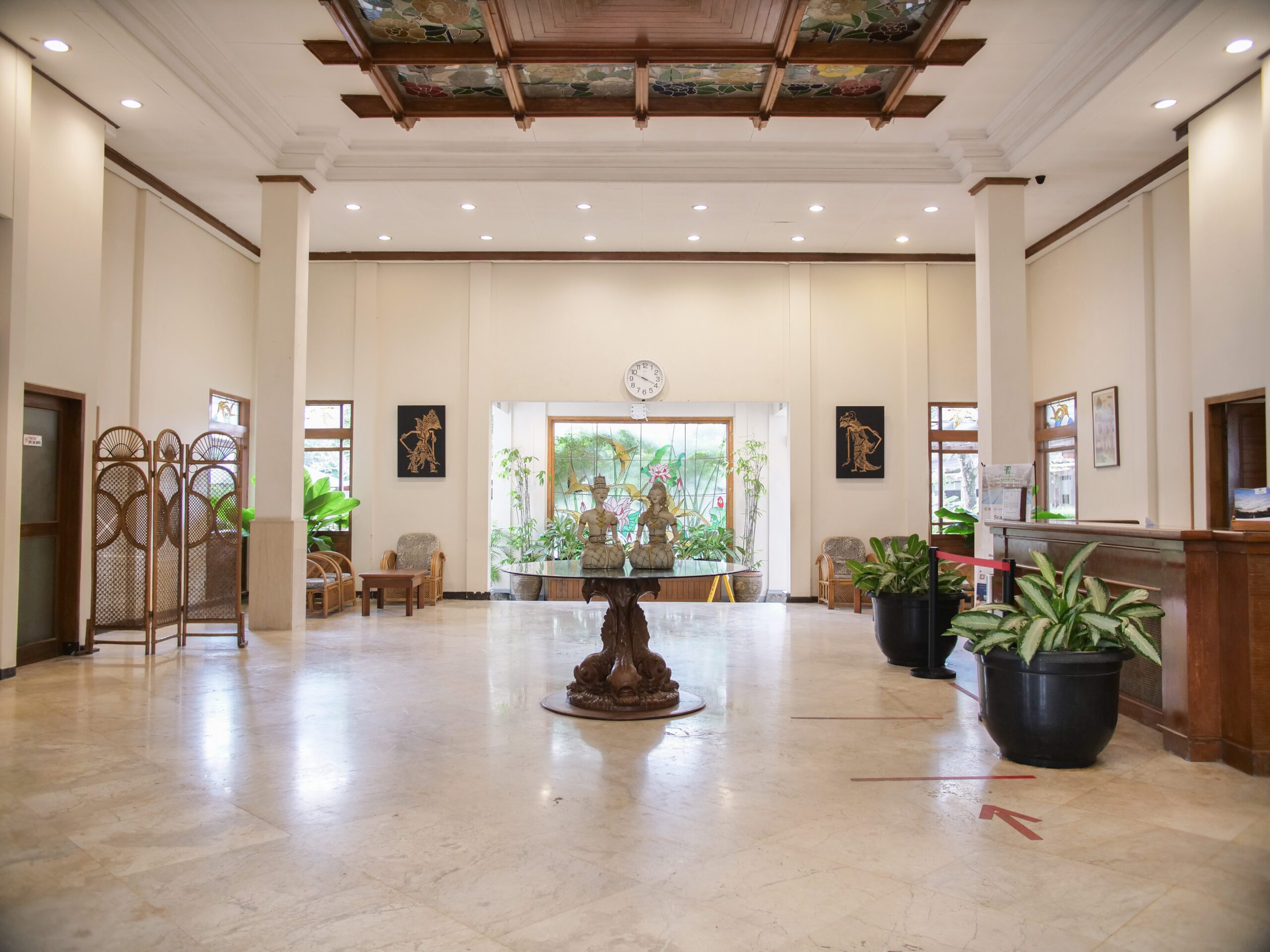 Barat - The Hotel (5)