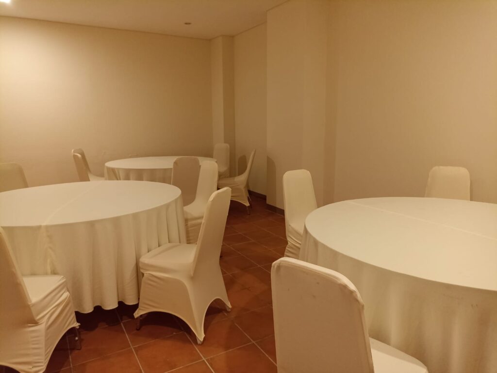 Cambodia Round Table Set up c