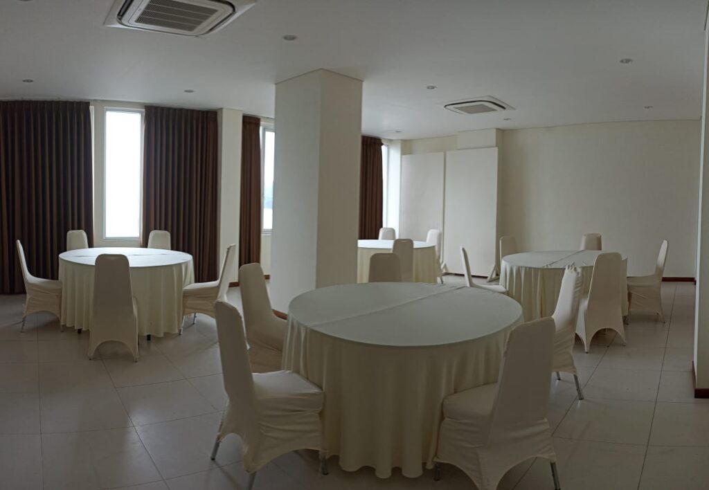 Cempaka Round Table Set up b